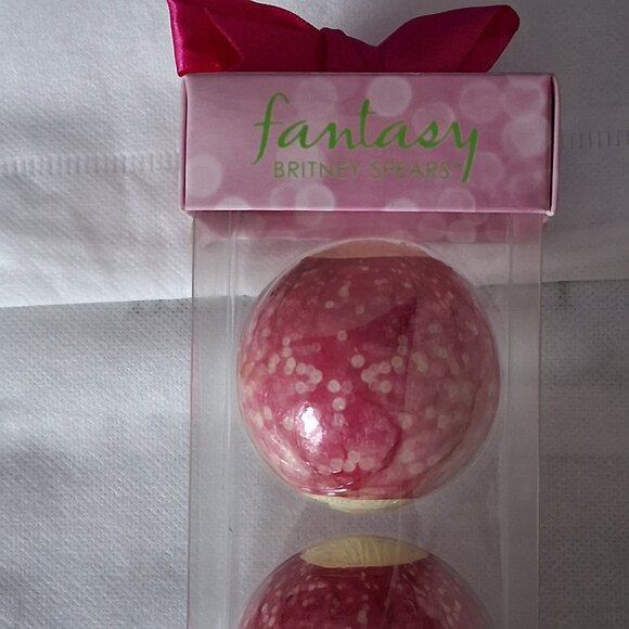 Britney Spears Fantasy fragrance bath bombs fizzes NIB - Picture 2 of 3